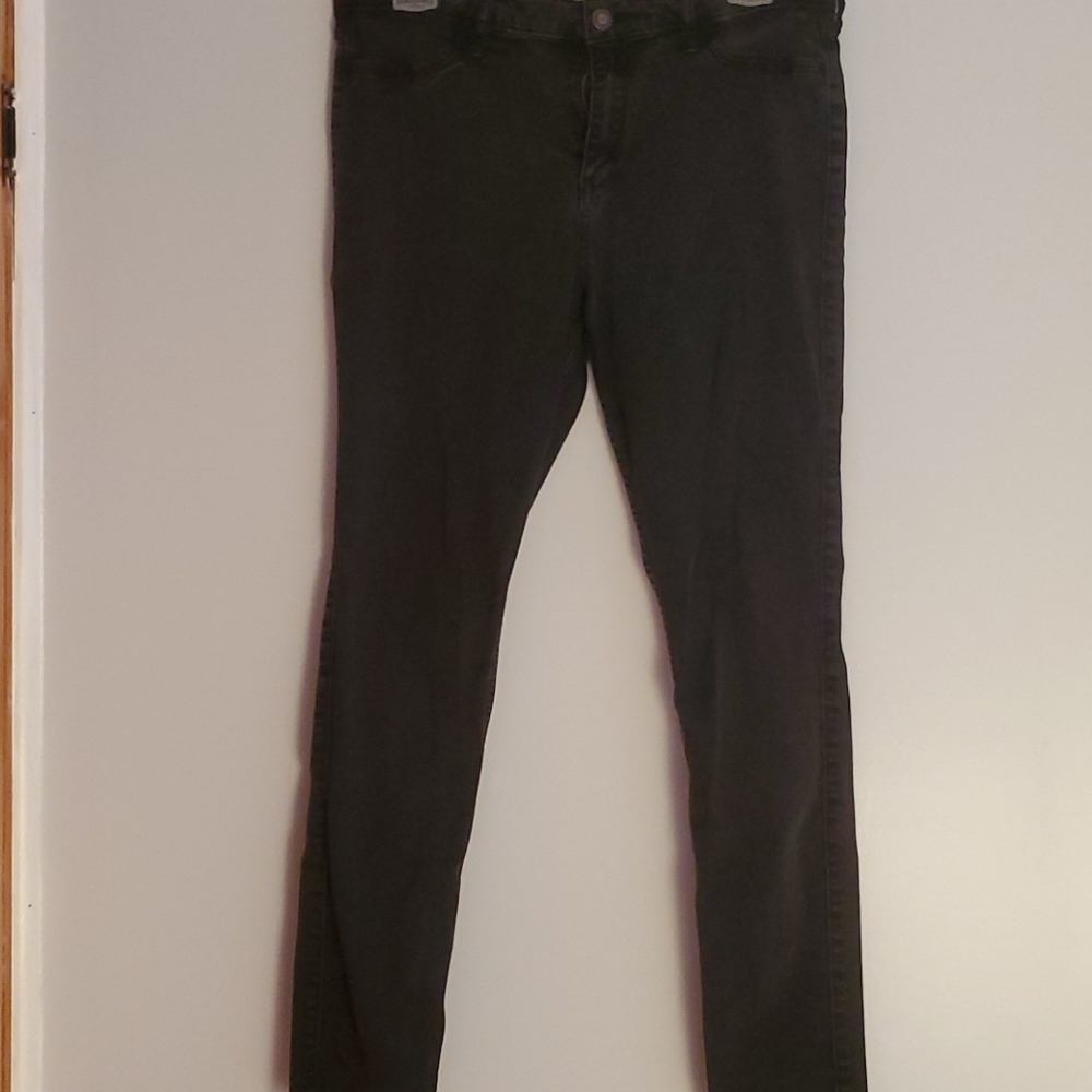3/20 Hollister black jeans